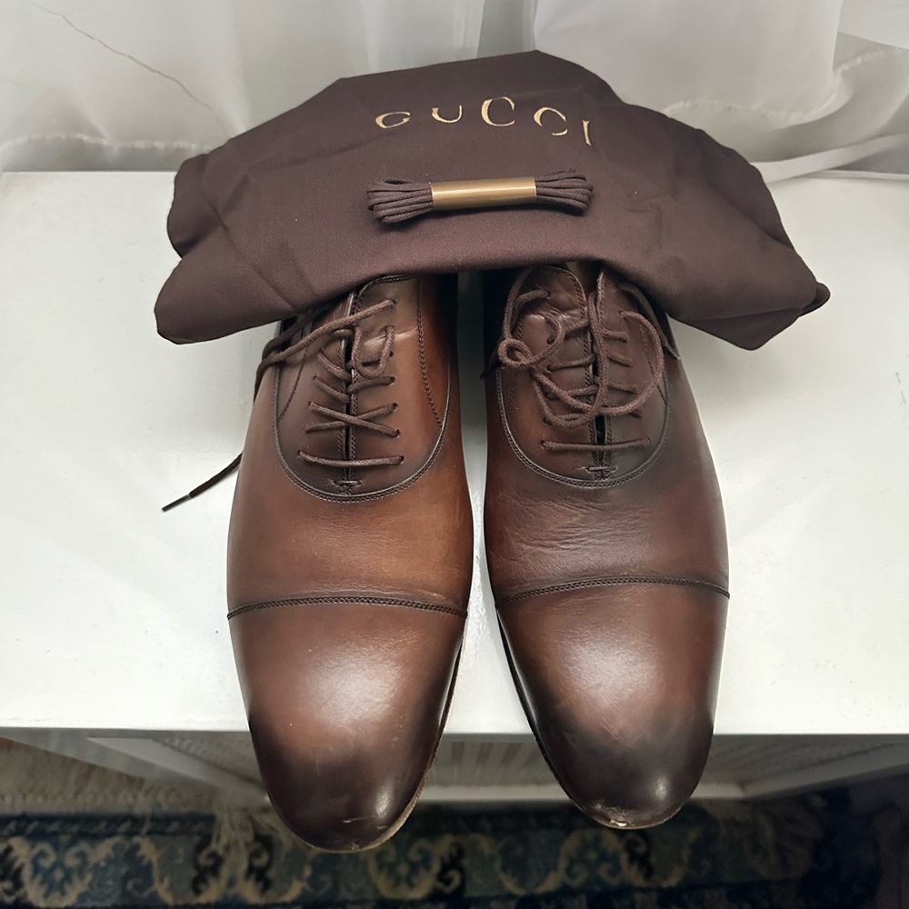 Gucci Size 10.5 Men’s lace up